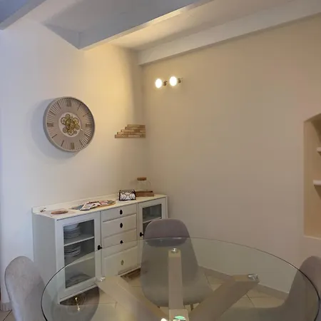 Casa Dani - Terrazza Relax, Parcheggio Gratuito E Comfort A Due Passi Da Oneglia Holiday home